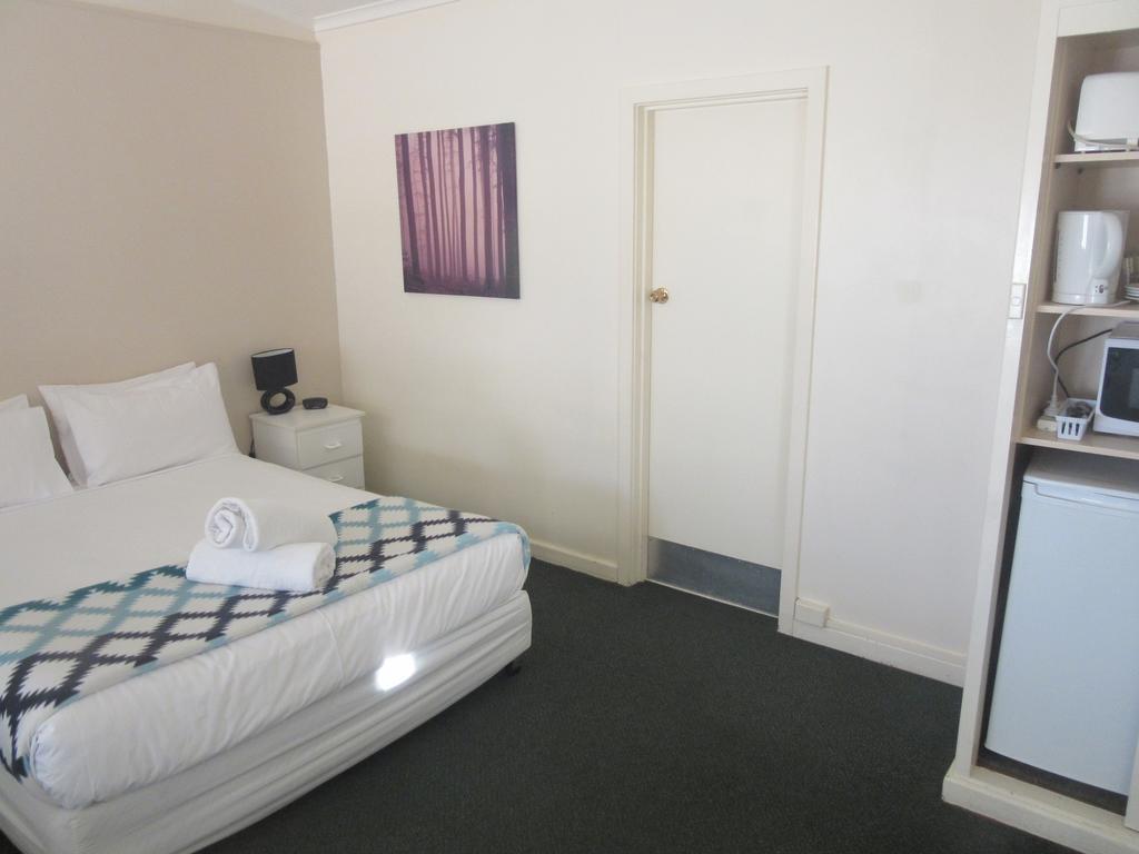 לונסטון Abel Tasman Airport Motor Inn מראה חיצוני תמונה