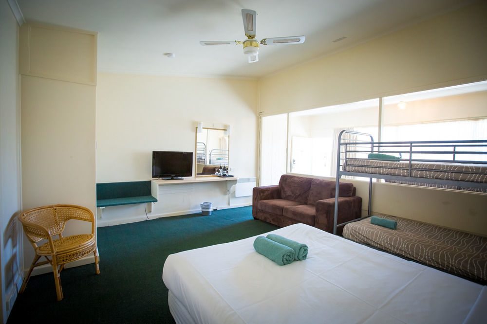 לונסטון Abel Tasman Airport Motor Inn מראה חיצוני תמונה